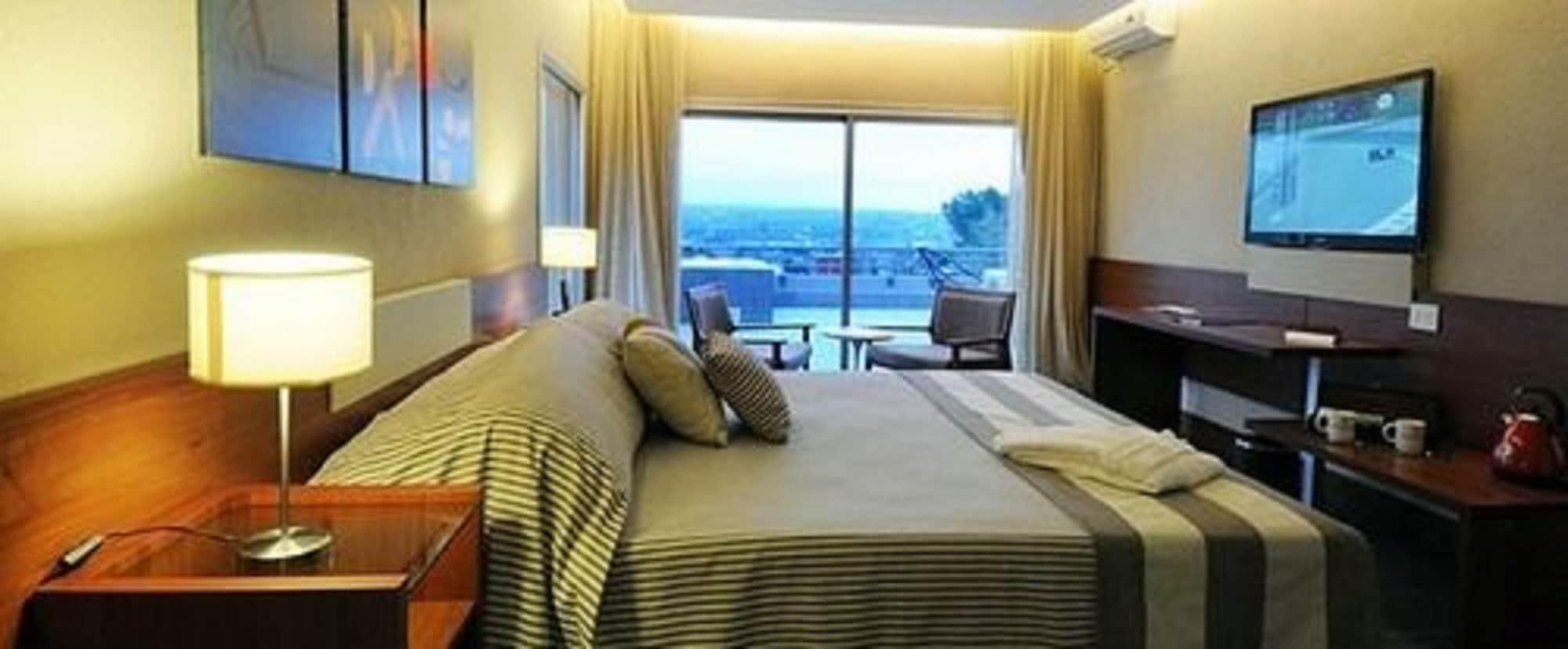 Pinares Panorama Suites, Spa & Convention Center Villa Carlos Paz Eksteriør billede